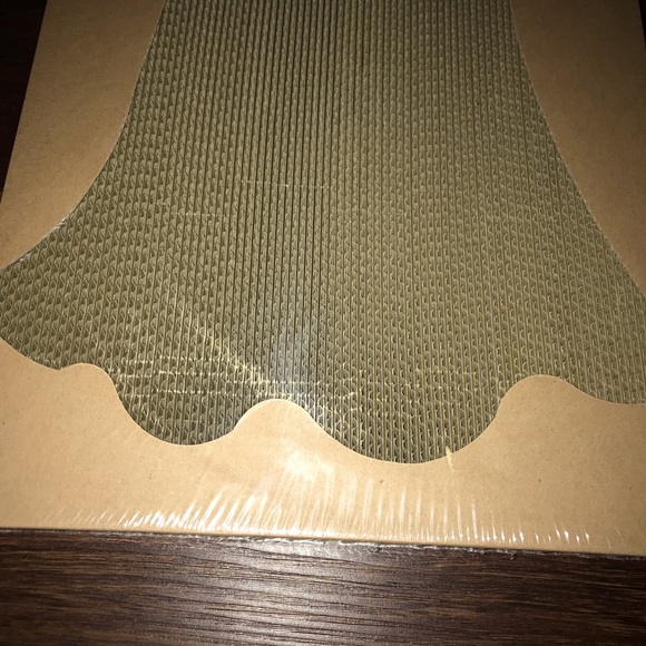 Petique Ghost Shape Cat Scratching Pad NEW Factory Sealed - Picture 6 of 6